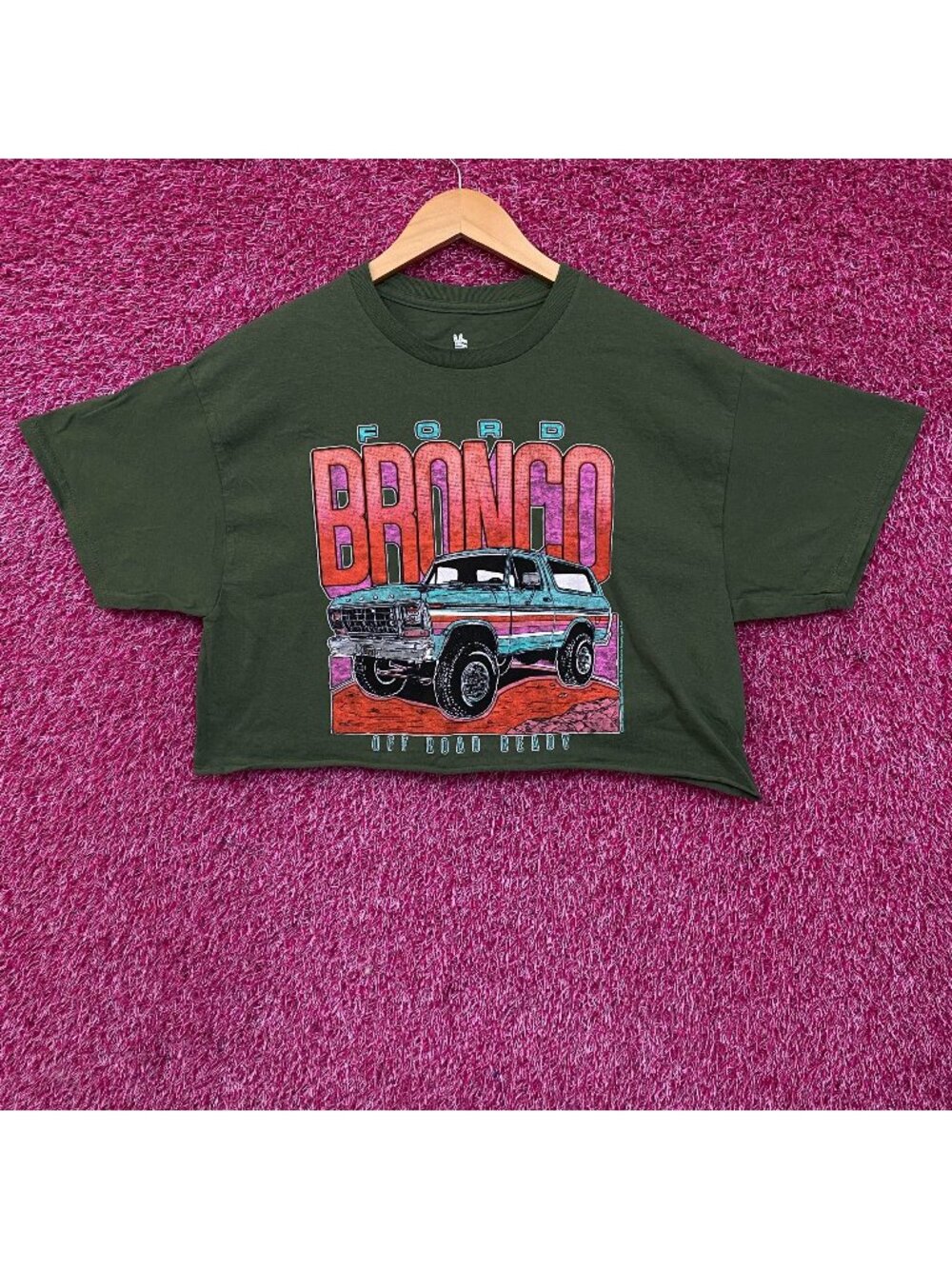 Junk Food Clothing Ford Bronco Off Road Ready Flea Market Women's Crop Tee Large